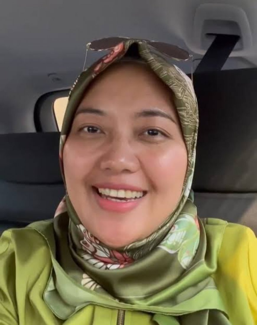 Mantan Wakil Gubernur Lampung Chusnunia Chalim Lahirkan Anak Kembar. Selamat Ya....