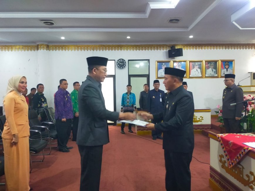 Pj Bupati Tanggamus Minta Sekwan Jalin Hubungan dan Memberikan Pelayanan yang Baik Kepada DPRD