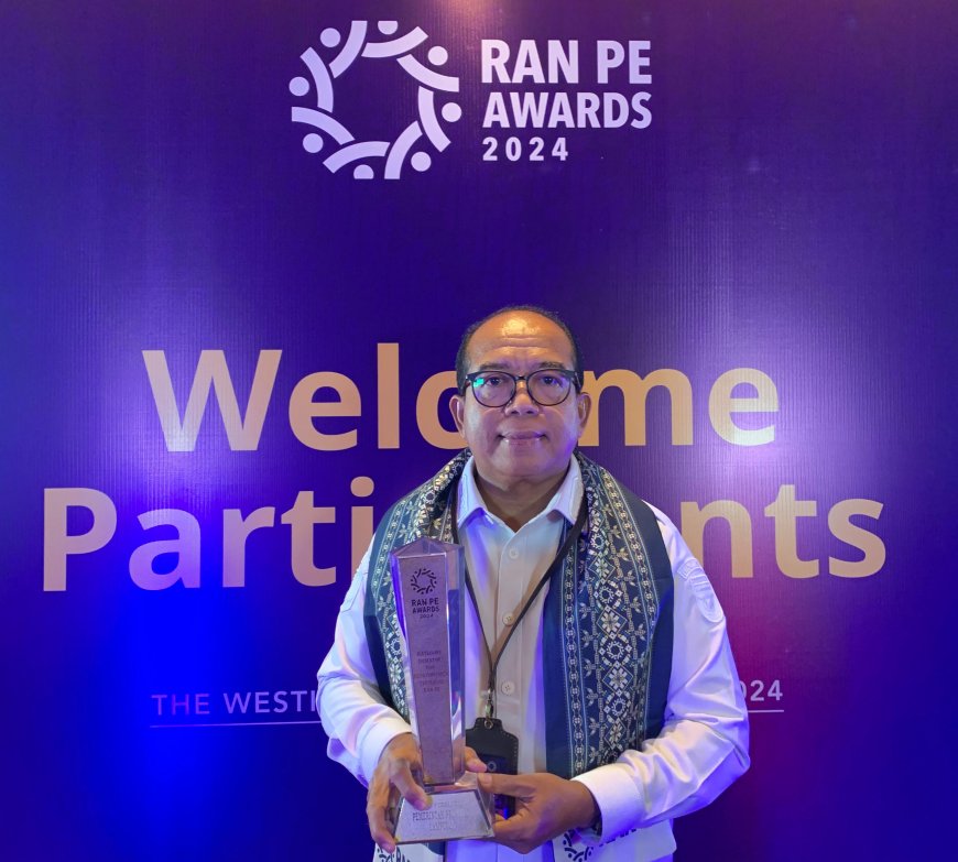 Pj Gubernur Lampung Meraih Penghargaan Inisiator RAN PE Awards 2024