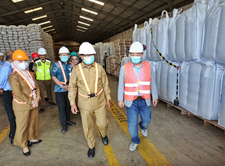 Komitmen Pemerintah Provinsi Lampung dalam Mendorong Hubungan Industrial yang Harmonis