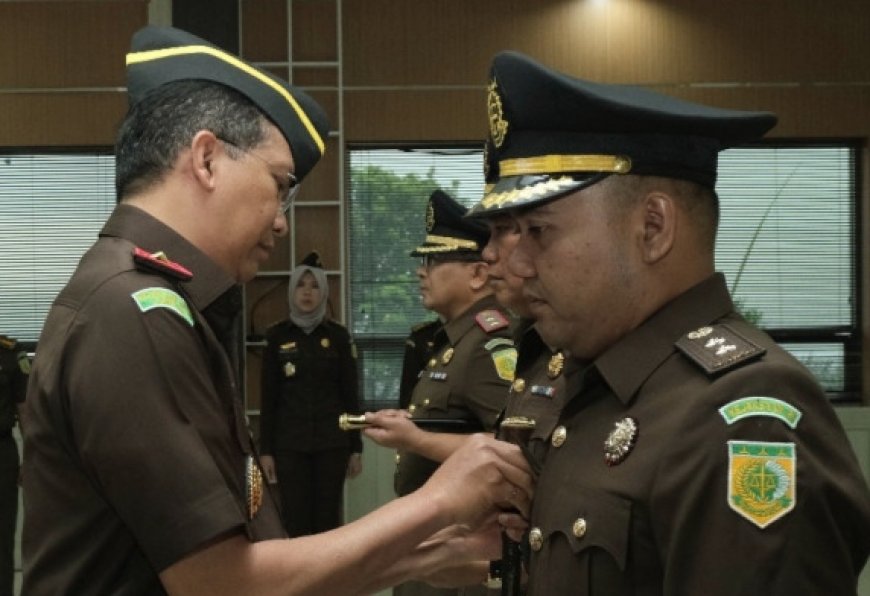Pelantikan Pejabat Baru: Empat Kajari dan Dua Asisten Kejati Lampung Resmi Dilantik