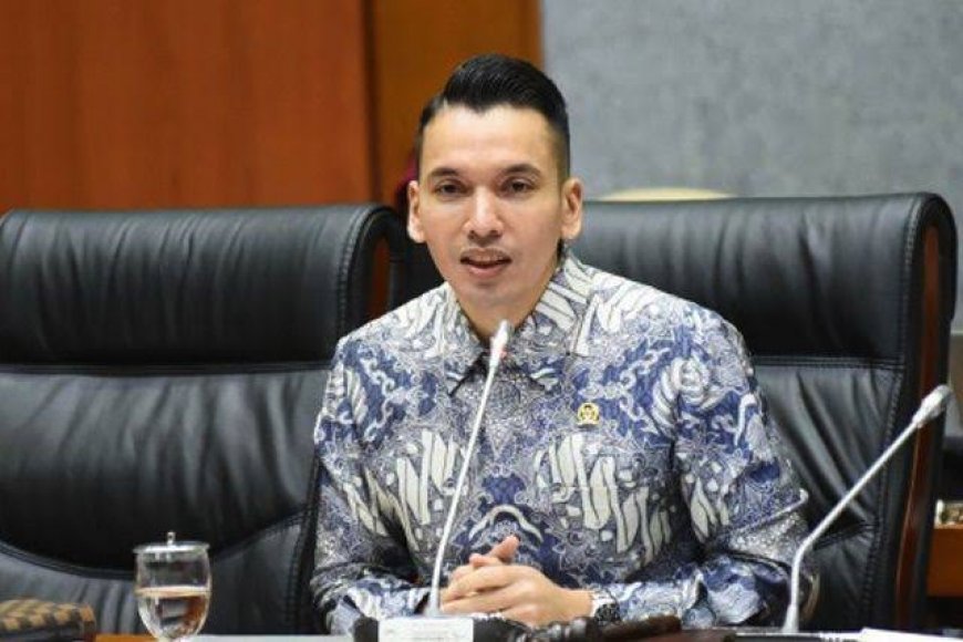 Muhammad Kadafi Anggota DPR RI Fraksi PKB Fasilitasi Bantuan PIP di Tanggamus