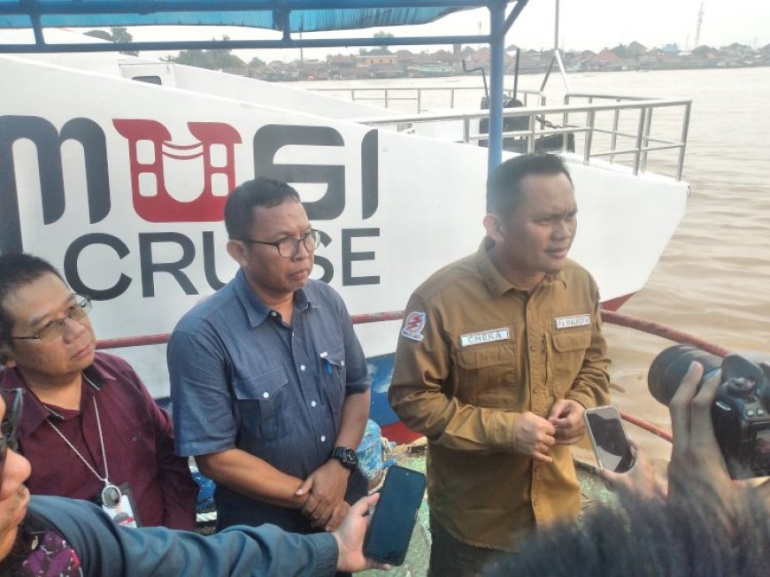 Pj Wali Kota Palembang Tinjau Progres Make Over Kapal Musi Cruise, Siap Dilaunching Malam Tahun Baru
