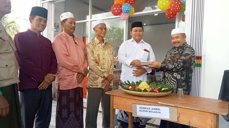 Ketua PCNU Lampung Barat Resmikan ROUDLOH MART Ponpes Ma'had Roudlotus Sholihin